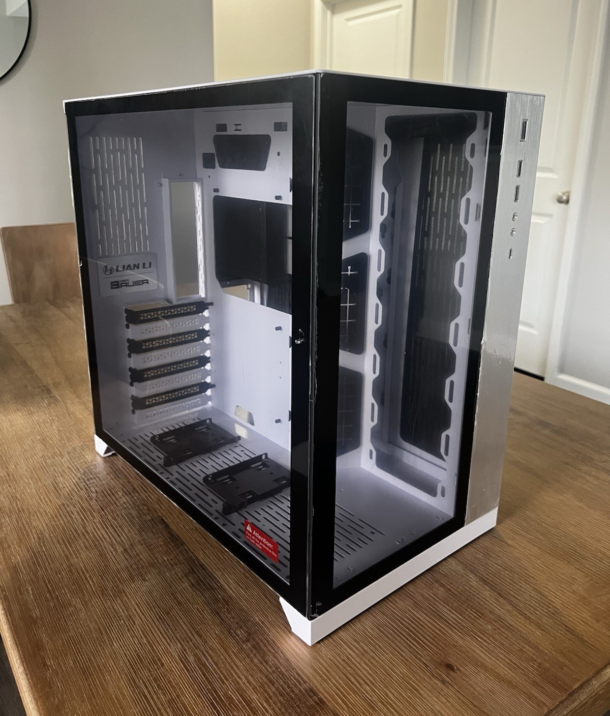 Lian Li O11 Dynamic Der8auer Edition ATX Mid Tower Case White Tempered Glass