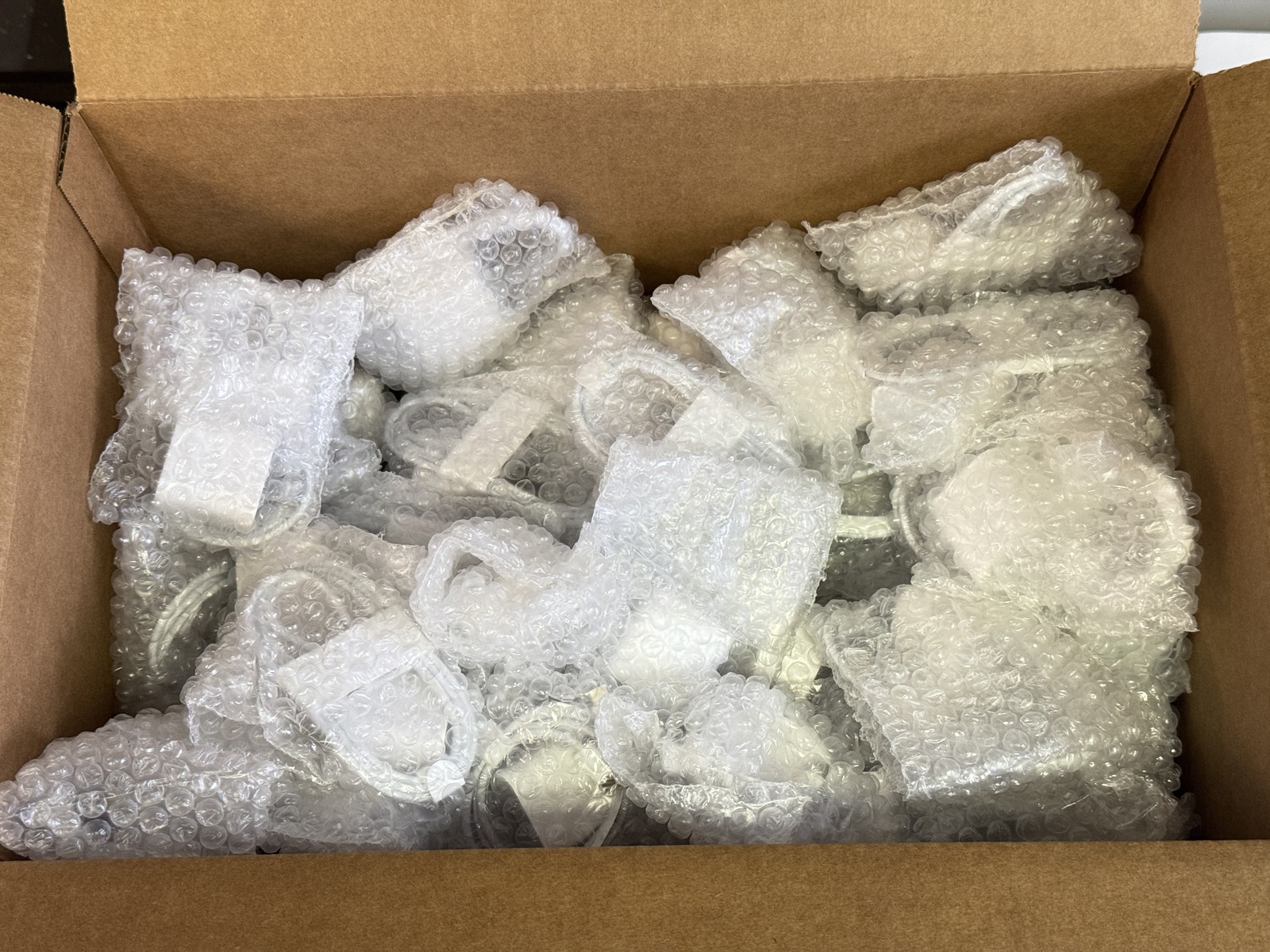 Lot of 100 Genuine Apple 20W USB-C Power Adapter with Cable A2305 - New Bulk