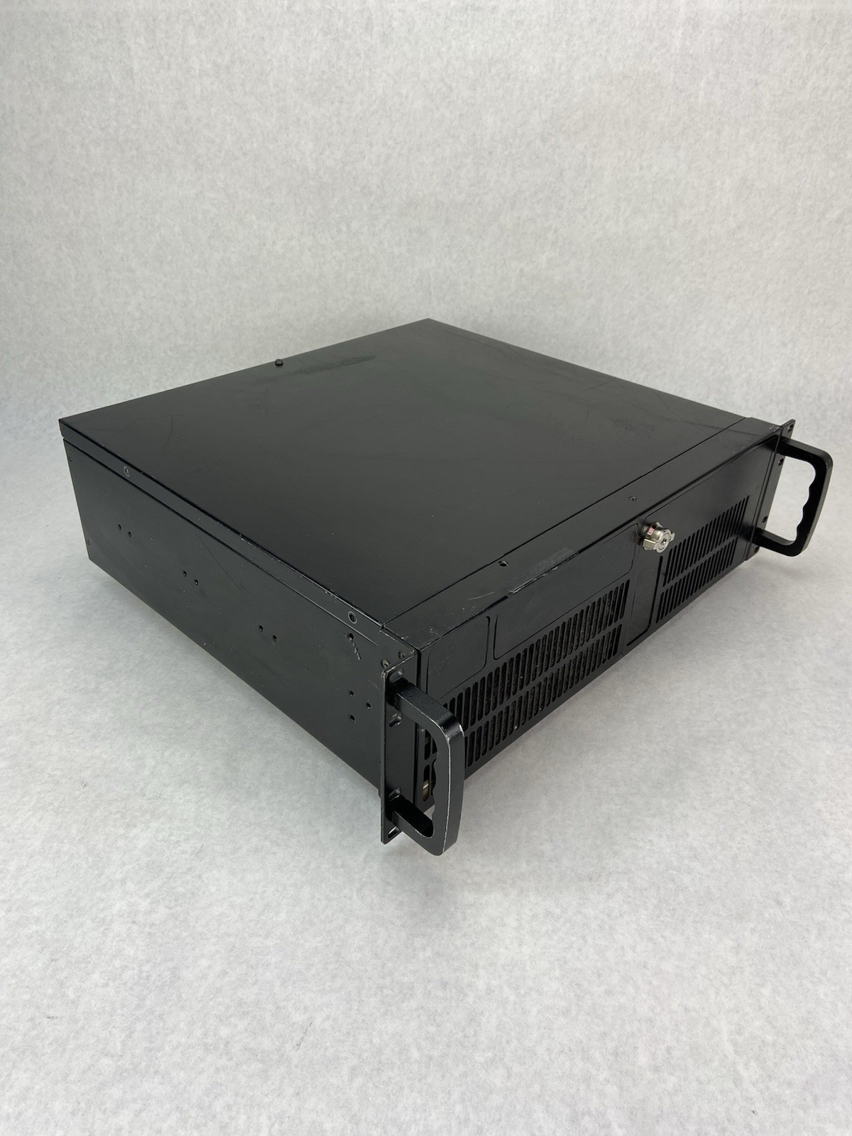 General Technics 3U Rackmount Server Chassis Case StarTech AP-450XF12V 400W PSU