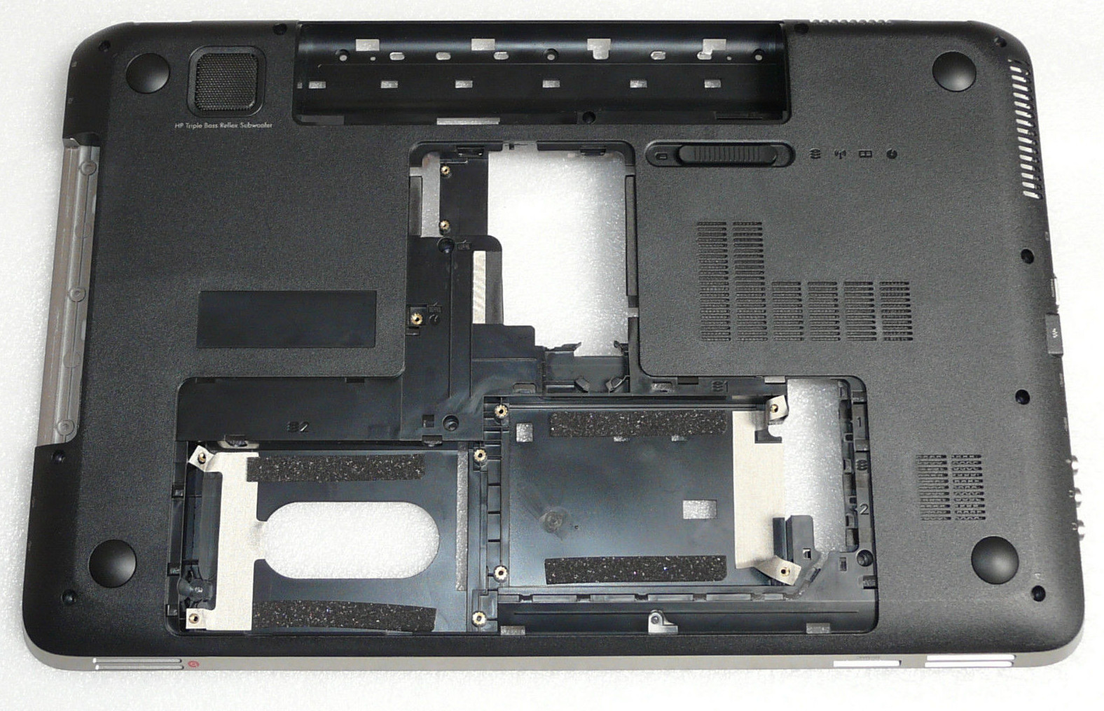 NEW GENUINE HP PAVILION DV7-6000 BOTTOM BASE 680944-001 665978-001 668071-001