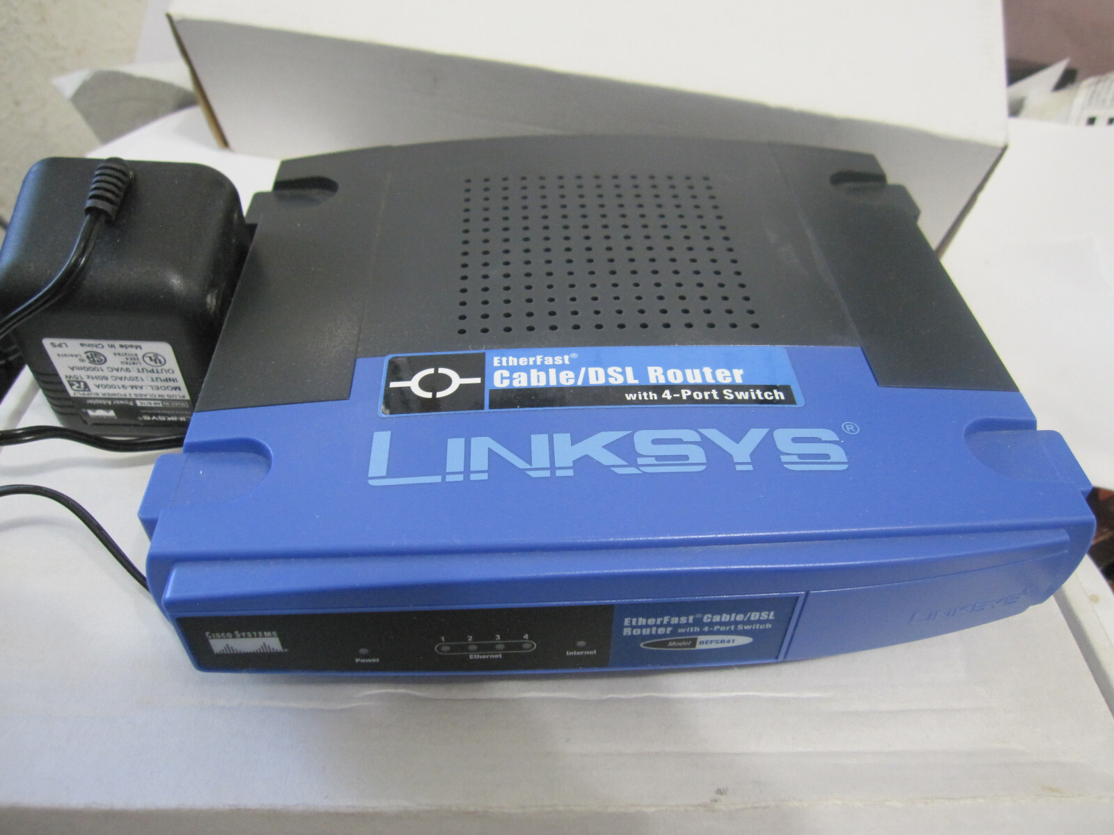 Cisco-Linksys BEFSR41 EtherFast Cable/DSL Router with 4-Port 10/100 Switch