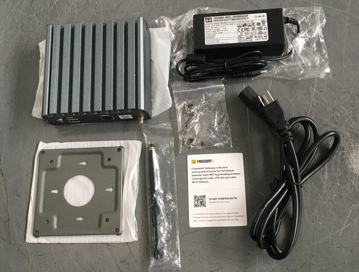 FreedomFi Gateway Helium 5G HNT Hotspot | FFG-HL-4-64 - Powers On 🔥New🔥