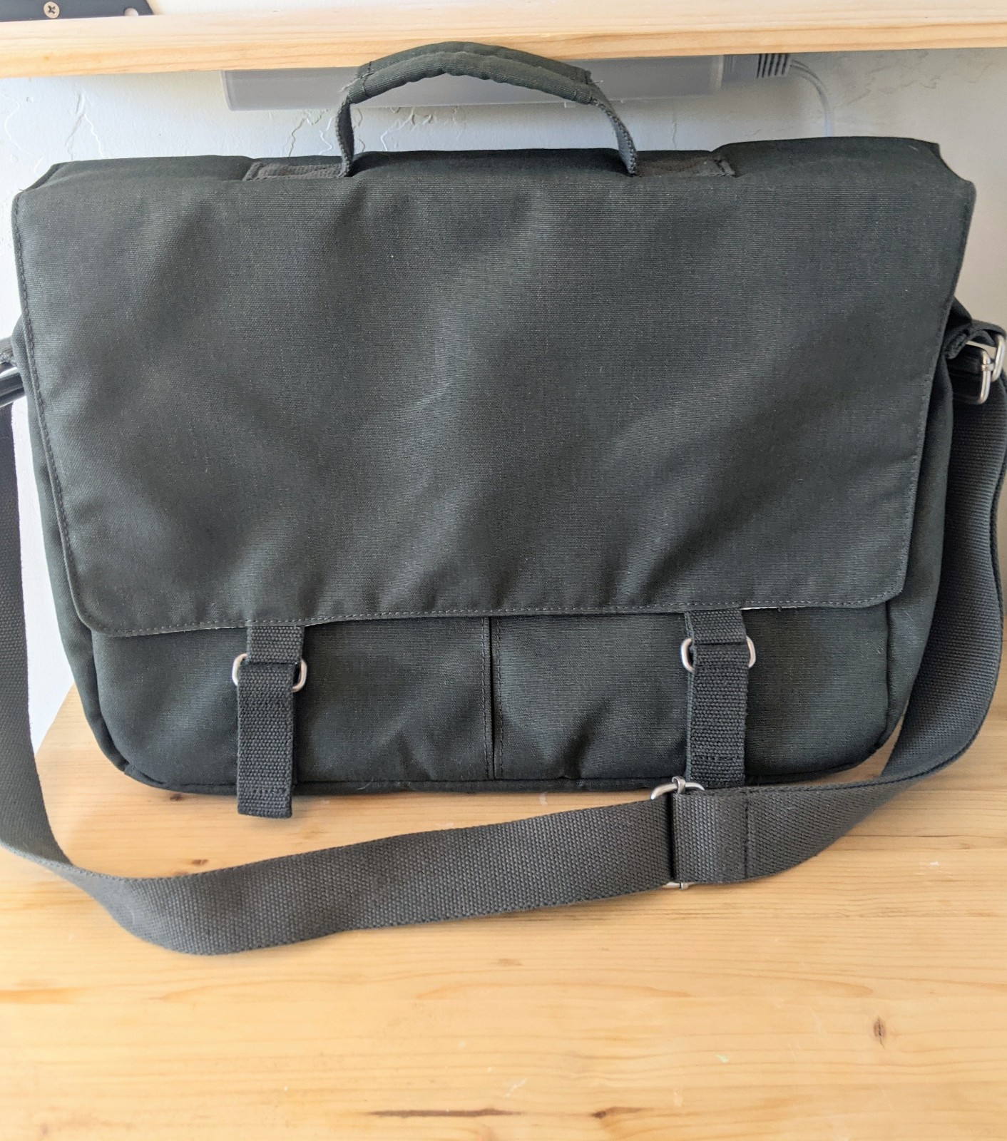 IKEA Messenger Bag DROMSACK, For 15" Laptop, Multi Pocket, Olive Green