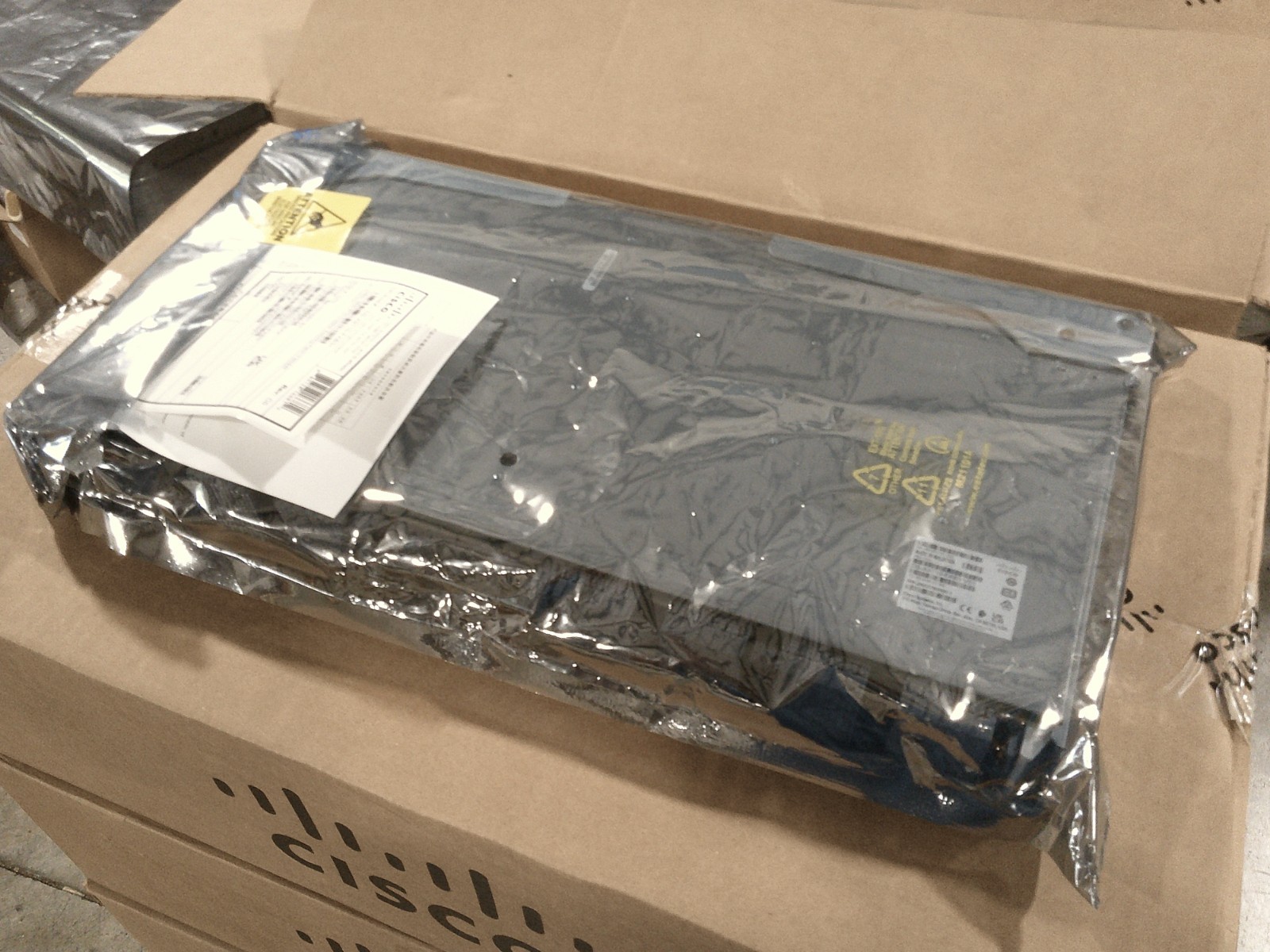Cisco DS-X9710-FAB3 High-Performance Fabric Switching Module New