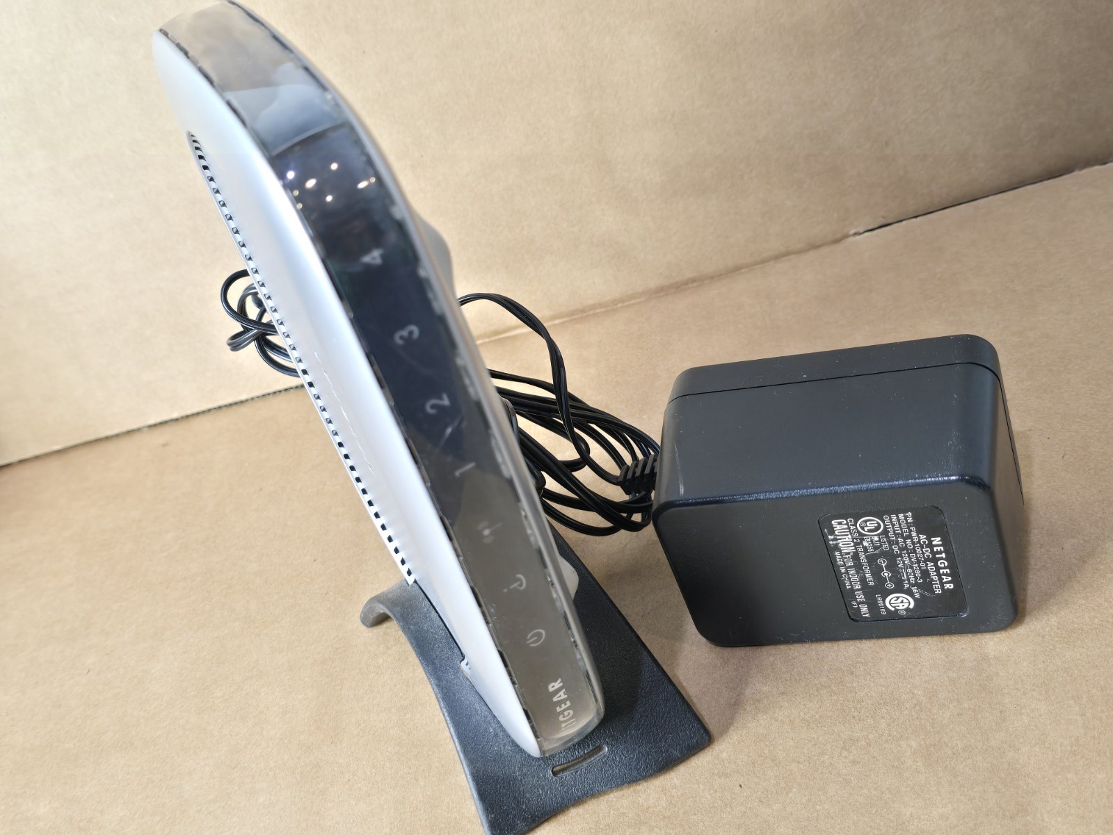 Netgear WGT624 v2 108 Mbps 4-Port 10/100 Wireless G Router Firewall