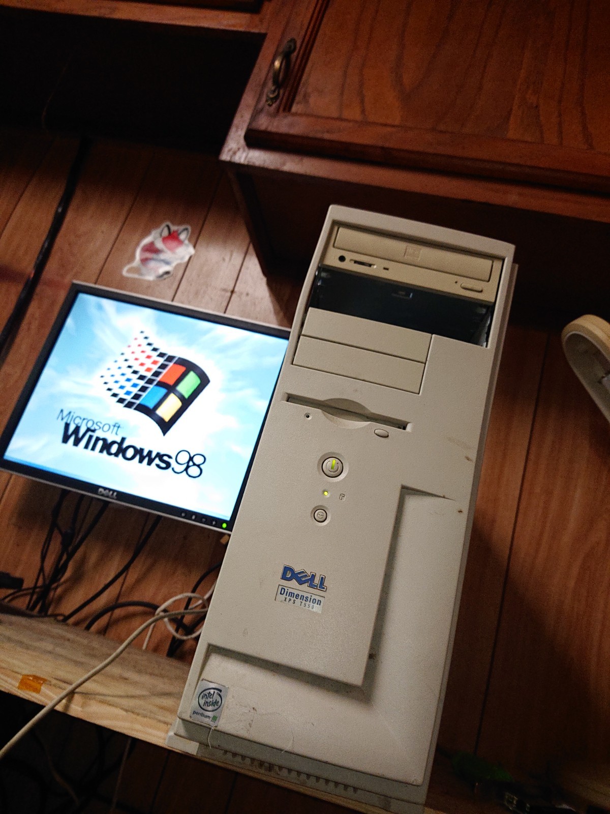 retro Dell Dimension XPS Pentium III 550 Windows 98 gaming industrial Nvidia TNT