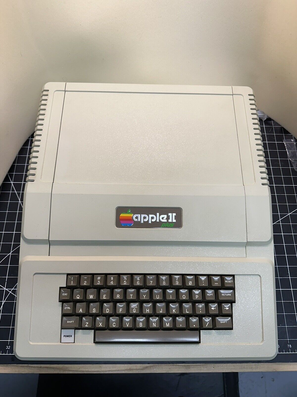 Vintage Apple II Plus Computer w/16K Language Card, Tested & Working, Shiny Keys