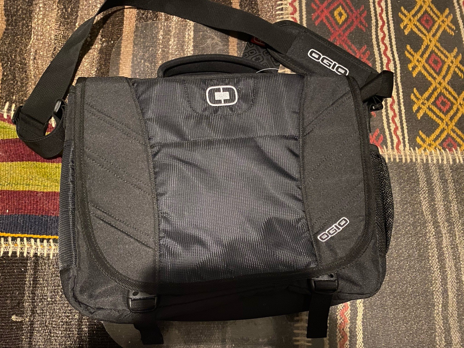 OGIO Black Messenger Bag Audio Pocket Laptop Briefcase 03507