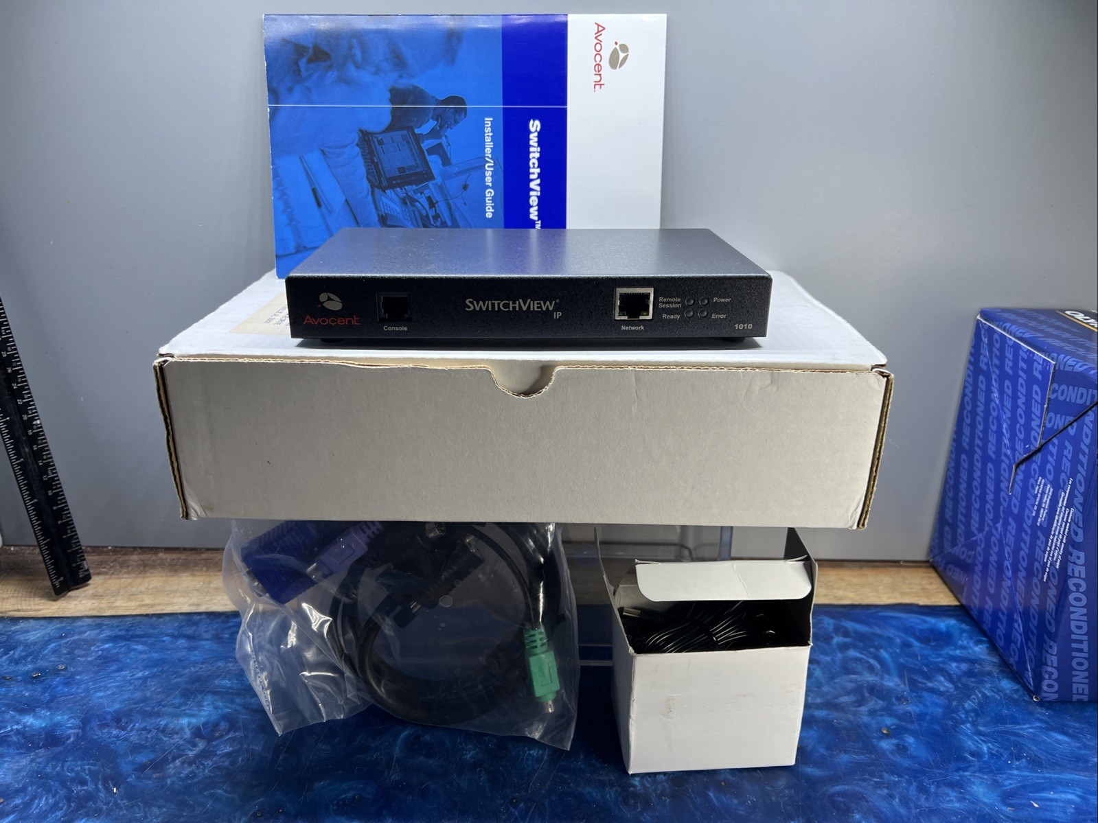 New in Box Avocent Switchview 1010 SVIP1010 KVM over IP unit + KVM cable + Power