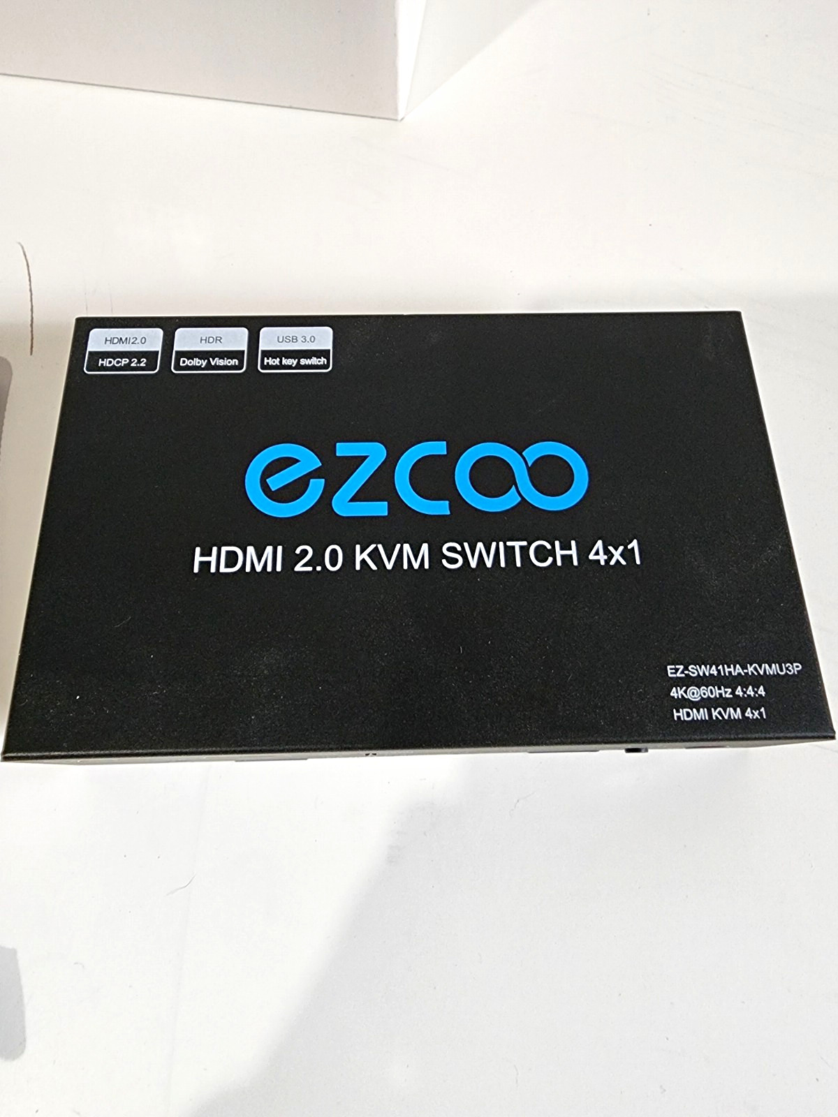 EZCOO 4x1 HDMI 2.0 KVM Switch USB 3.0 4K@60Hz