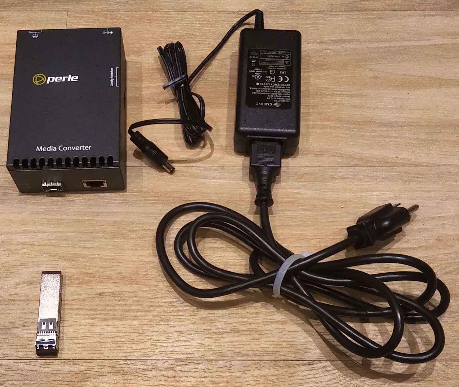 Perle S-10GRT-SFP Media Converter - with 10 Gig SM LR GBIC