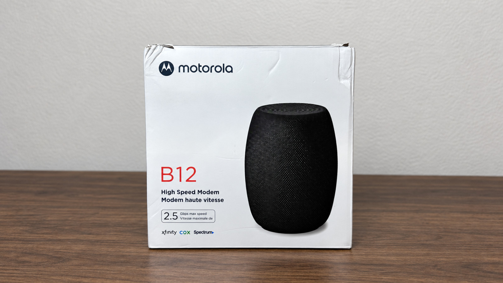 Motorola B12 - Advanced Compact Cable Modem 2500 Mbps Max 2.5 Gbps