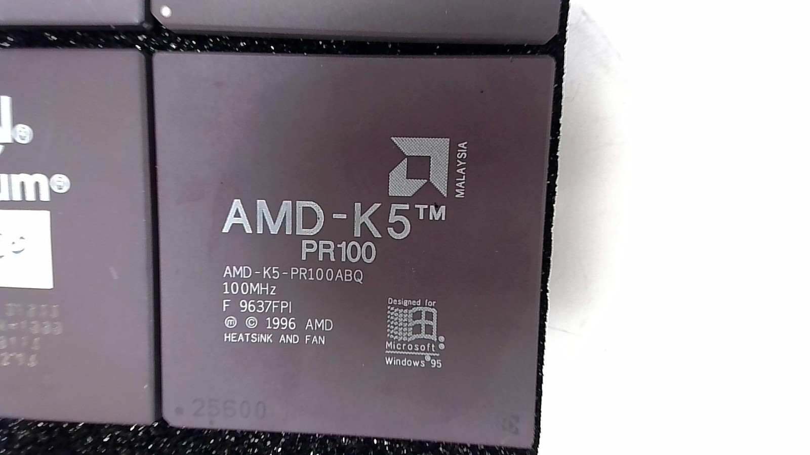 AMD-K5 PR100 CPU Socket 5 Processor - 100 MHz (AMD-K5-PR100ABQ)