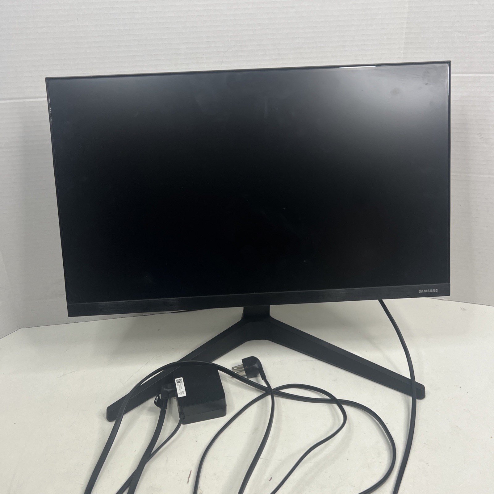 SAMSUNG F22T350FHN Monitor 22” WITH STAND & Power Cord