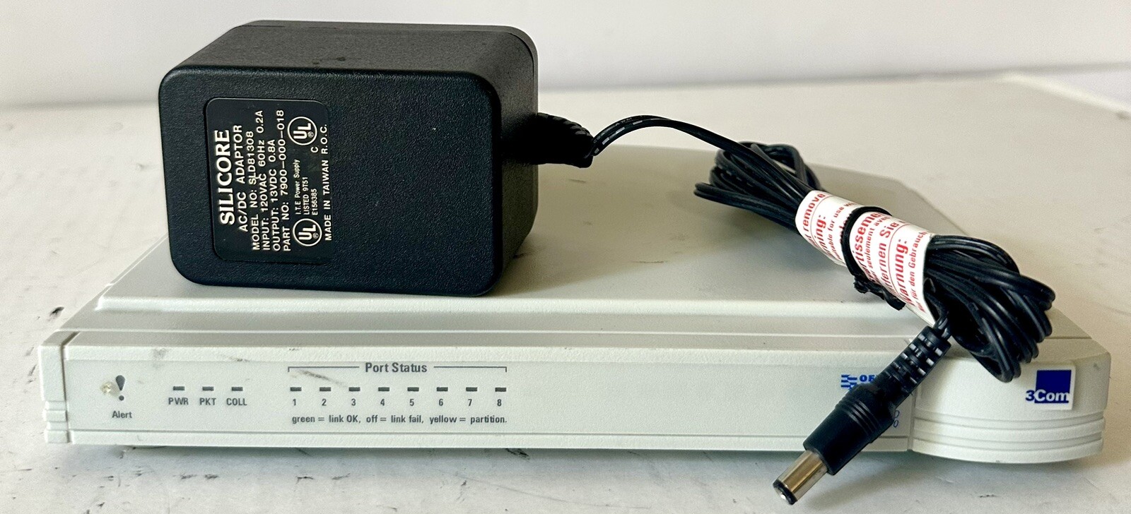 3Com OfficeConnect Hub 8/TPO 3C16700 8-Ports Network External Hub w/ AC Power