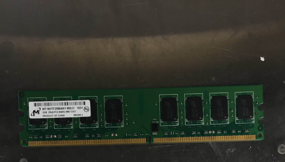 Micron MT16HTF25664AY-800J1 2GB DDR2 800MHz PC2-6400U Desktop RAM
