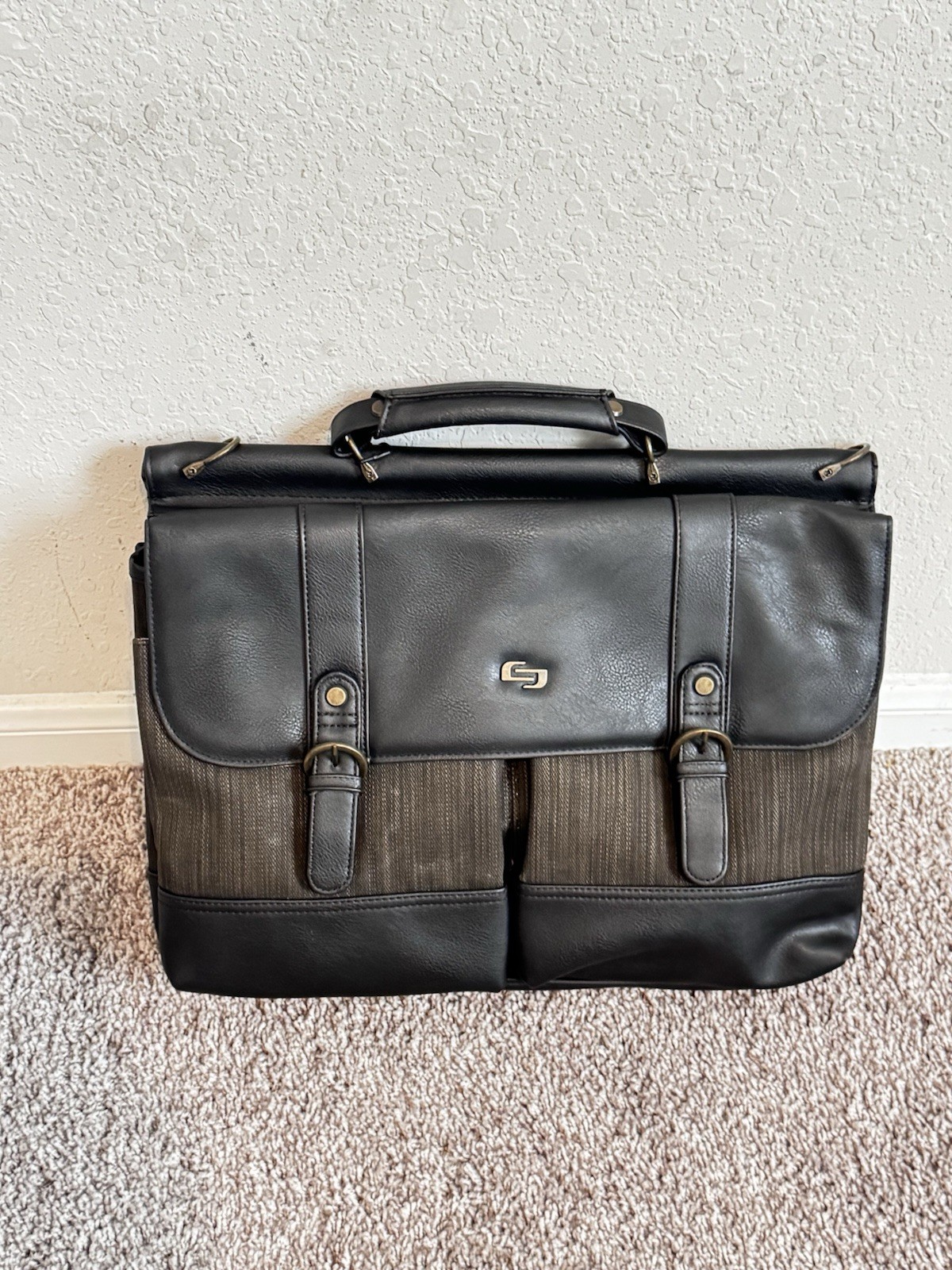 SOLO Executive Collection Bradford 16" Briefcase Laptop Carrying Case Messenger