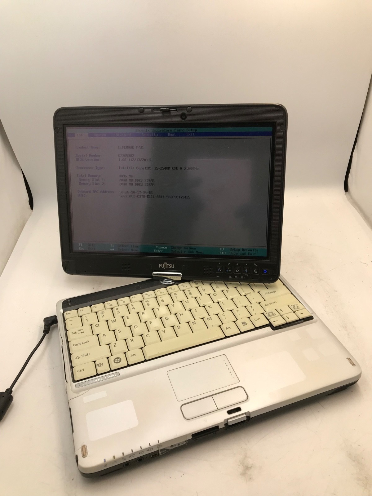 Fujitsu LifeBook T731 Intel Core i5-2540 2.6 GHz 13" - BOOTS/CRACKED CASE -MZ