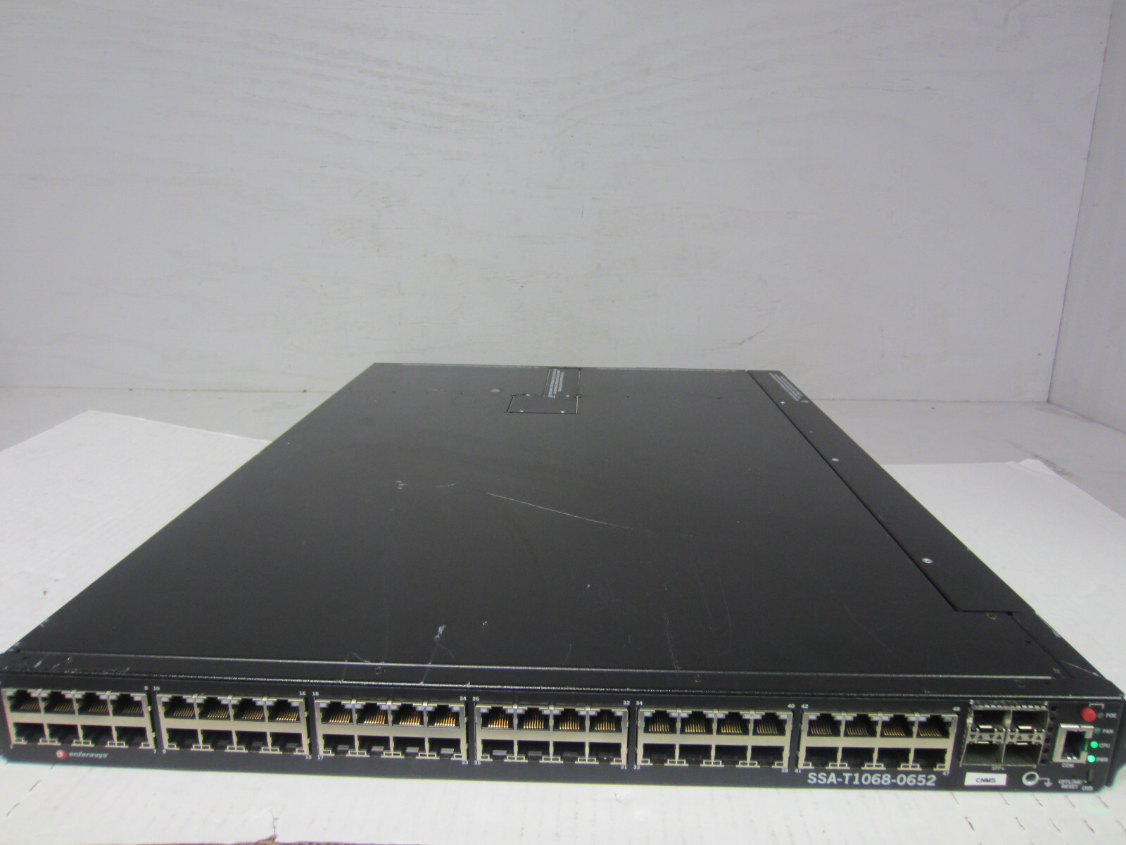 Enterasys/Extreme Networks Switch 48- Port PoE 10/100/1000Base (SSA-T1068-0652)%