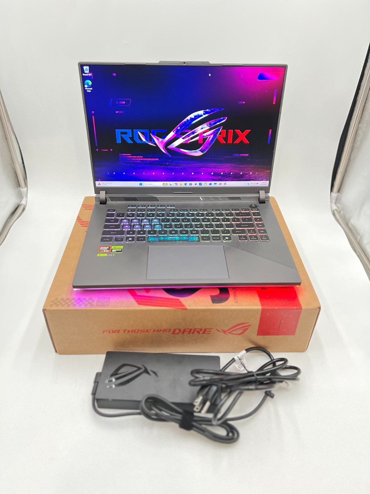 Asus ROG Strix G16 614PR Amd ryzen 9 8940HX 16gb 1Tb Rtx 5070ti Mint condition