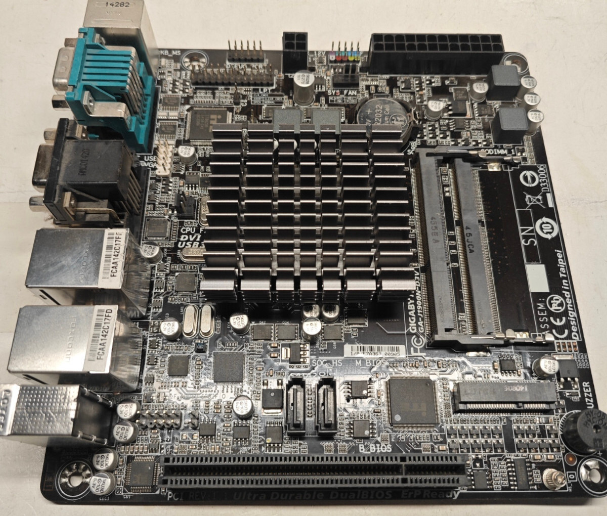 Mini ITX Gigabyte GA-J1900N-D3V Intel Celeron J1900 SoC, Mini-PCI E + 2 GB RAM