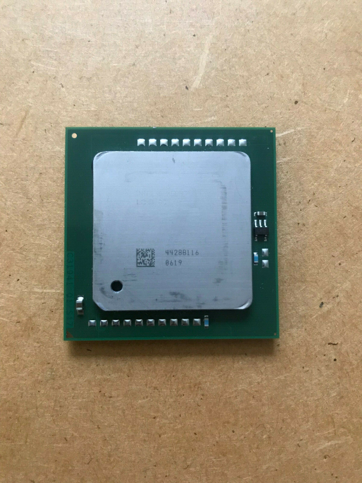 Intel Xeon 3.00D GHz, 1M Cache, 800MHz FSB CPU (SL7DW)