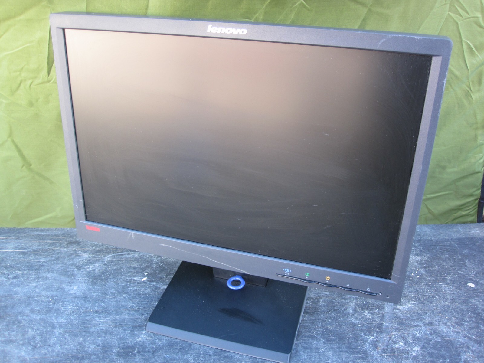 Lenovo Thinkvision L1951pwD 19" Widescreen LCD Monitor w VGA/DVI Inputs