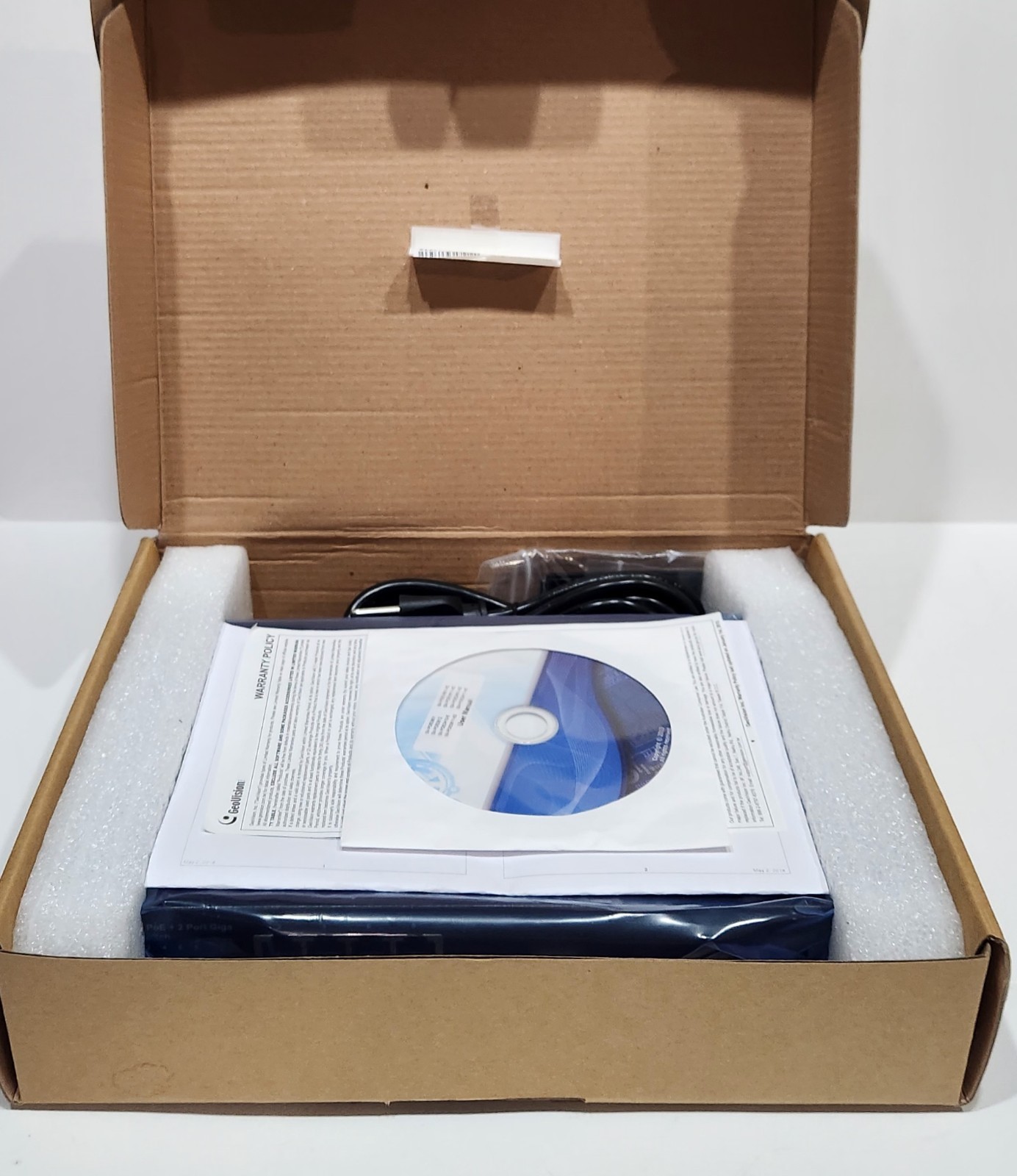 ​GeoVision GV-POE0801 8-Port PoE Switch - New Open Box (Complete w/ Accessories)