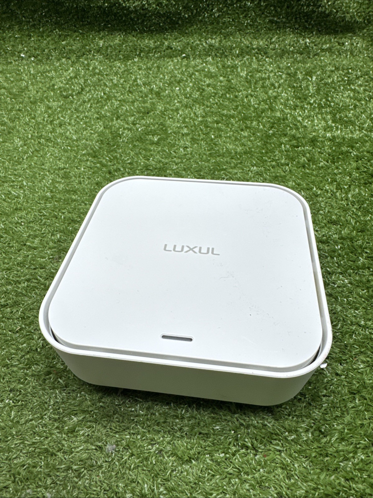 LUXUL Wireless Epic Mesh Node Access Point - Model No. MN-10.    21