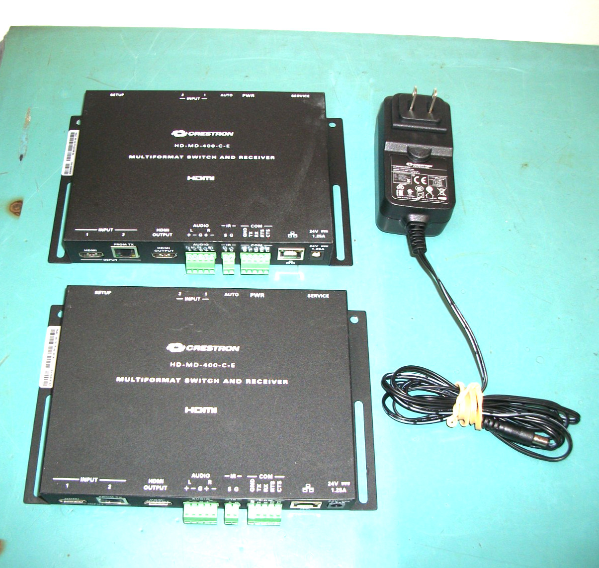 LOT OF 2 - CRESTRON HD-MD-400-C-E Multiformat Switch & Receiver HDMi & 1 Cable