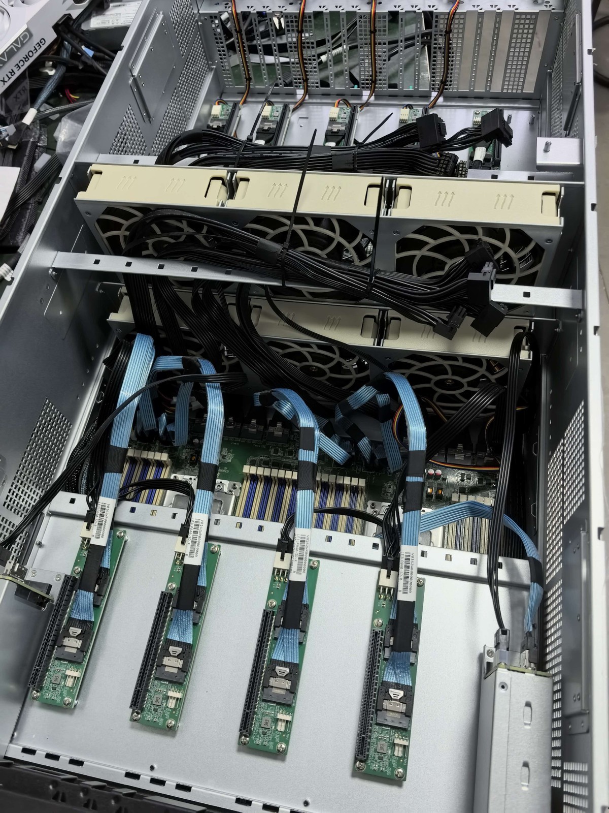 ASRock RACK ROME2D32GM-2T 6U 8GPU PCIe 4.0 x16 Bandwidth Server with AMD 2/3 cpu
