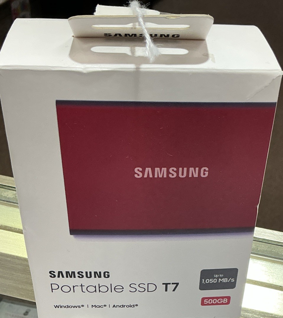 SAMSUNG Portable SSD T7 500 GB- New