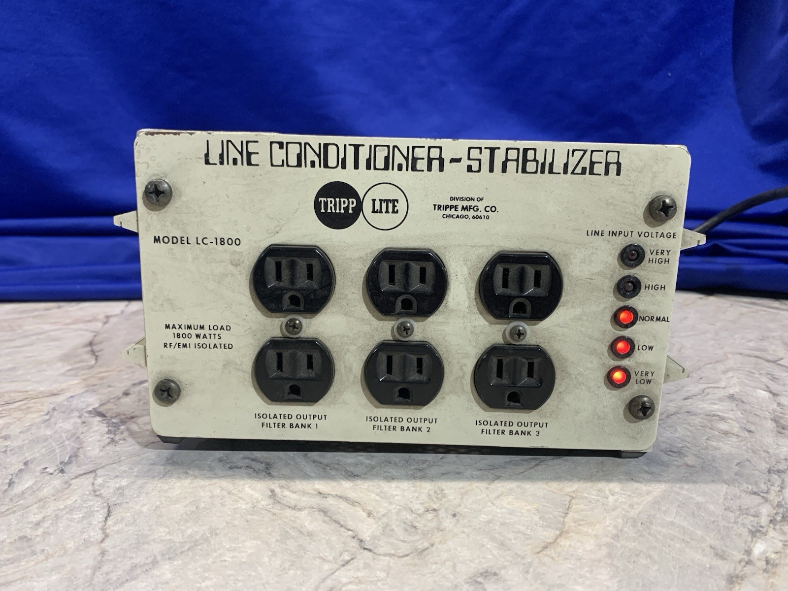 Tripp Lite LC1800 Line Conditioner 6 Outlets AVR & Surge Protection - Powers On+