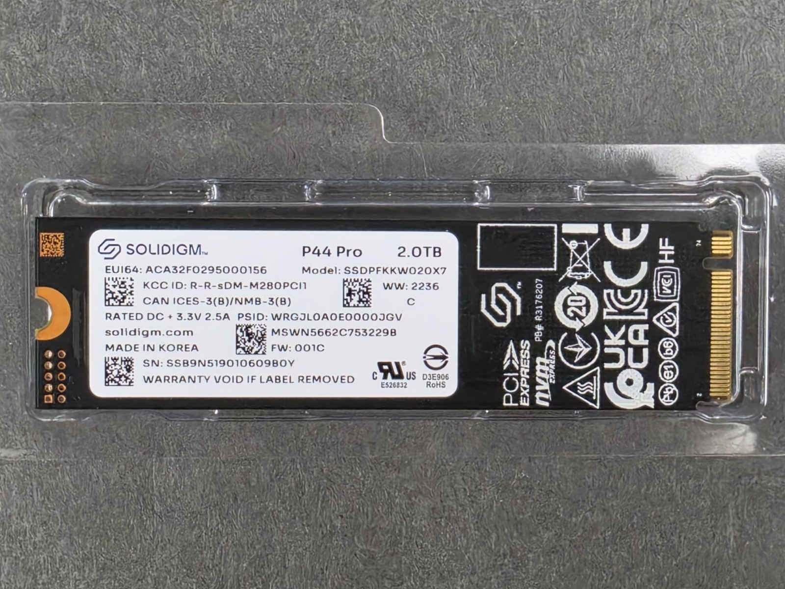Solidigm P44 Pro 2TB NVMe M.2 SSD SSDPFKKW020X7
