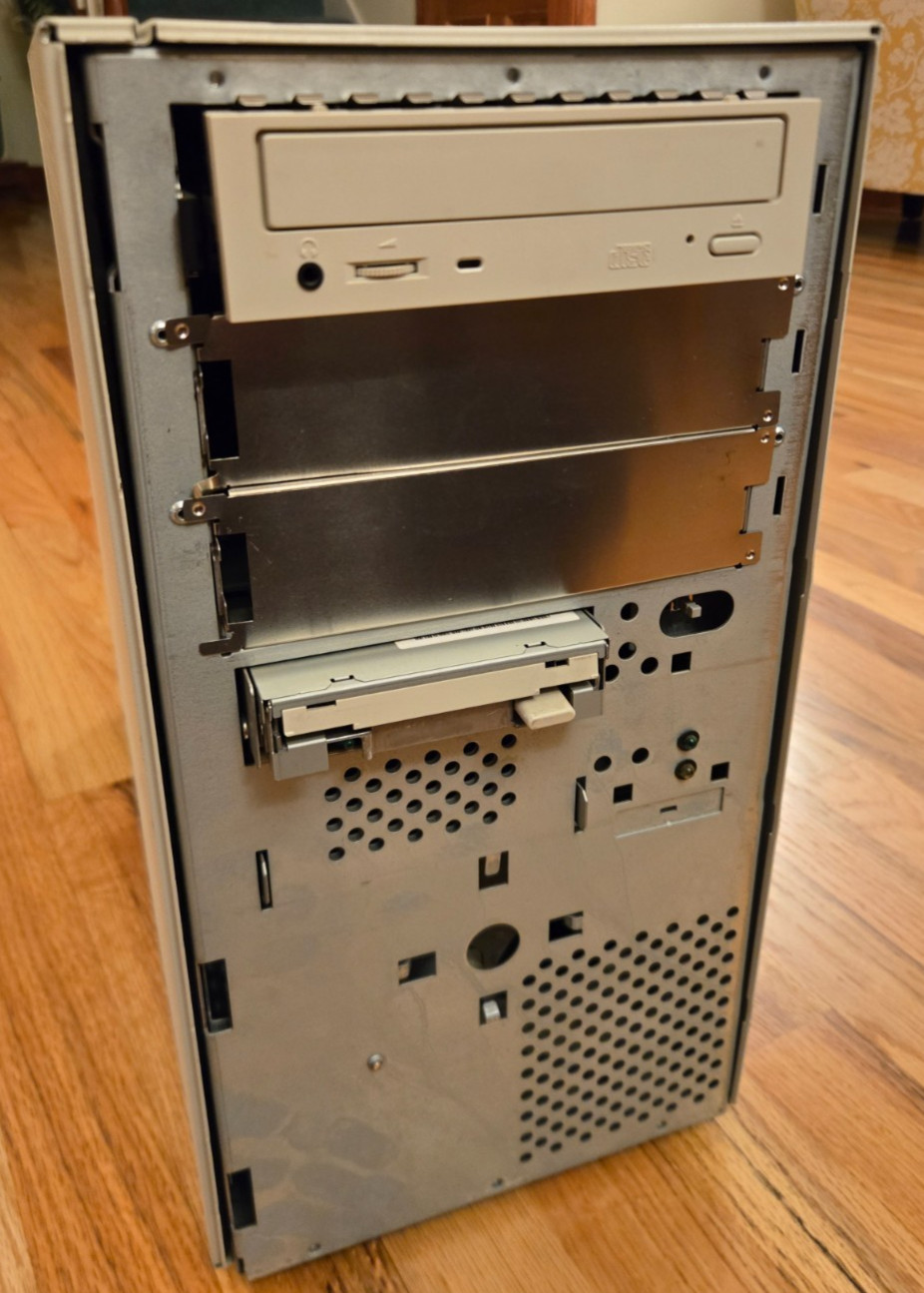 1990s Vintage Compaq PROLINEA 6150e Tower  Intel Pentium PRO and Boots to Bios