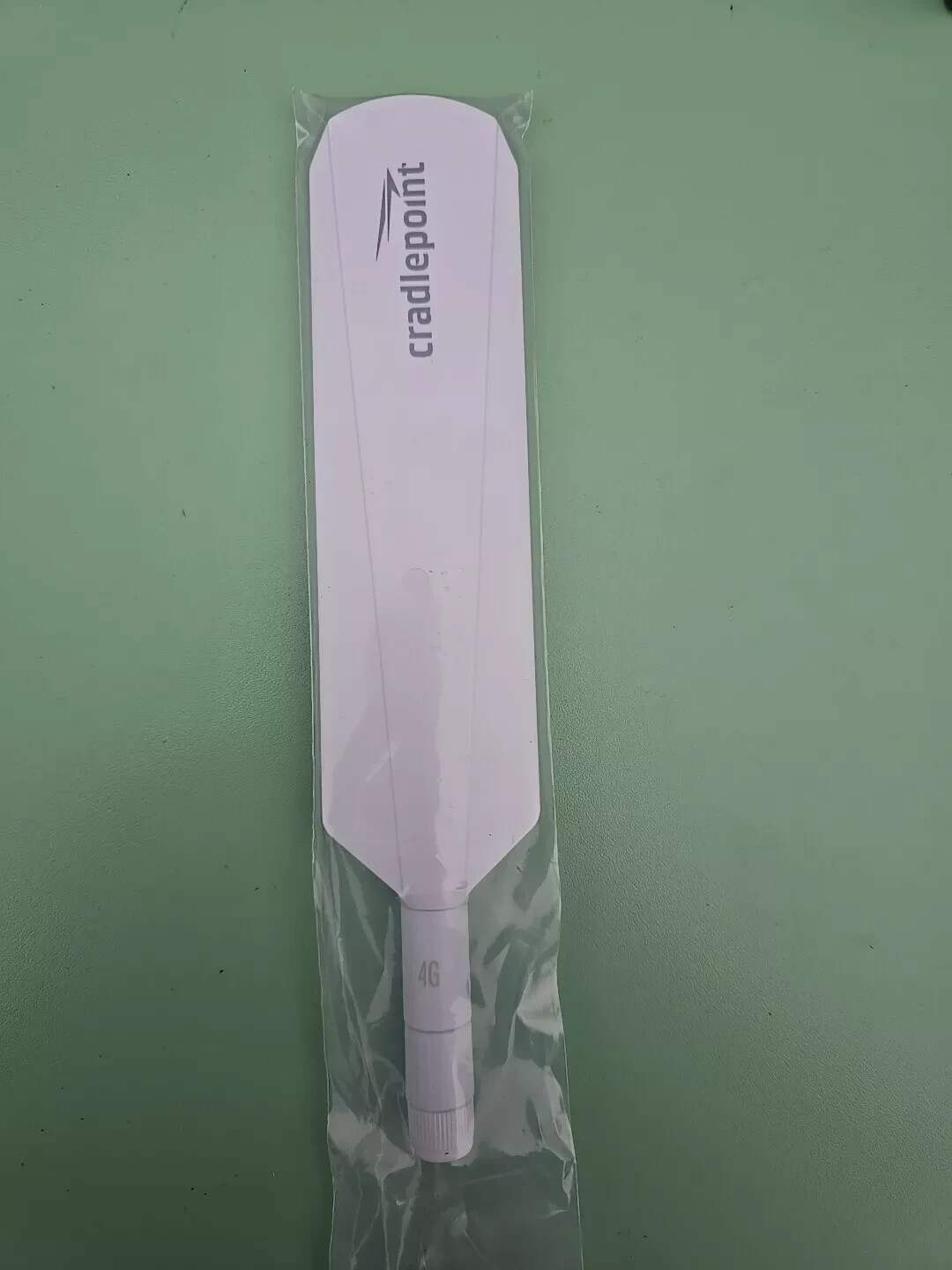 Cradlepoint  4G White Paddle Antenna for CBA850 MC400 P/N 170659-001 Qty 2