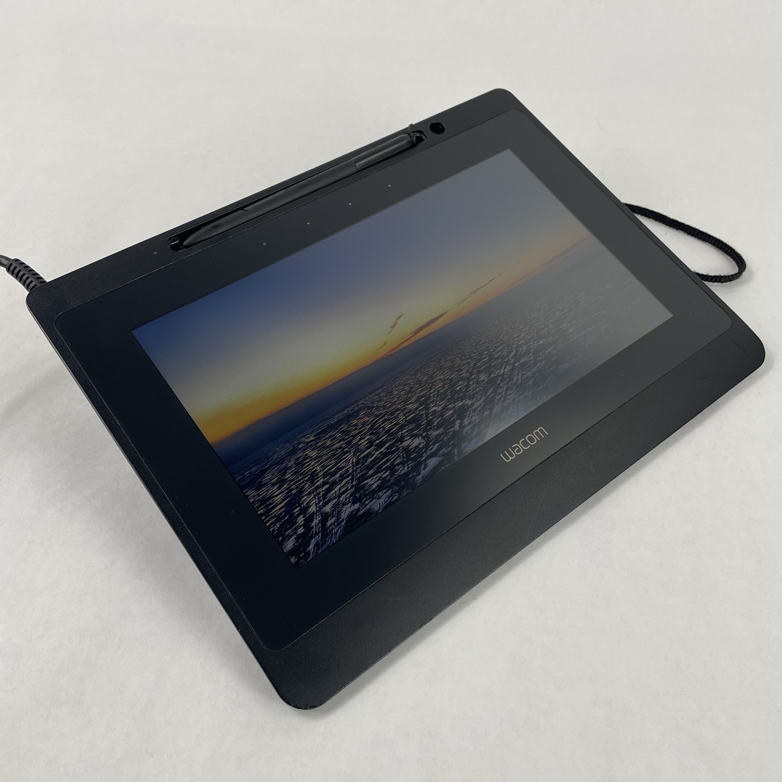 Wacom DTU-1141B 10.1" FHD Drawing Tablet - Scratched/No Power Cord & Cord Cover