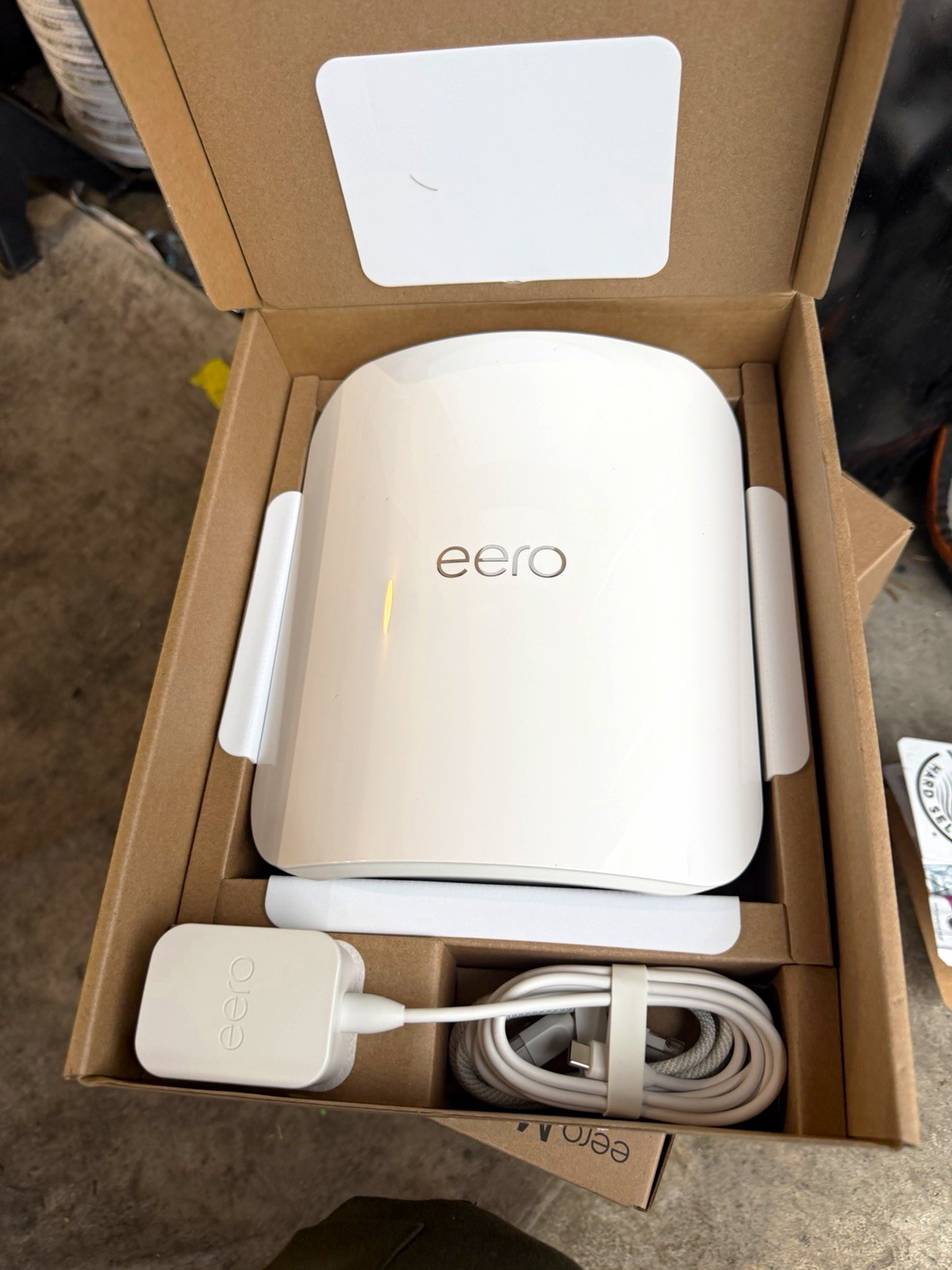 BUNDLE DEAL 1 Eero Max 7 Wireless Router + 2 EERO PRO 7 wifi mesh system