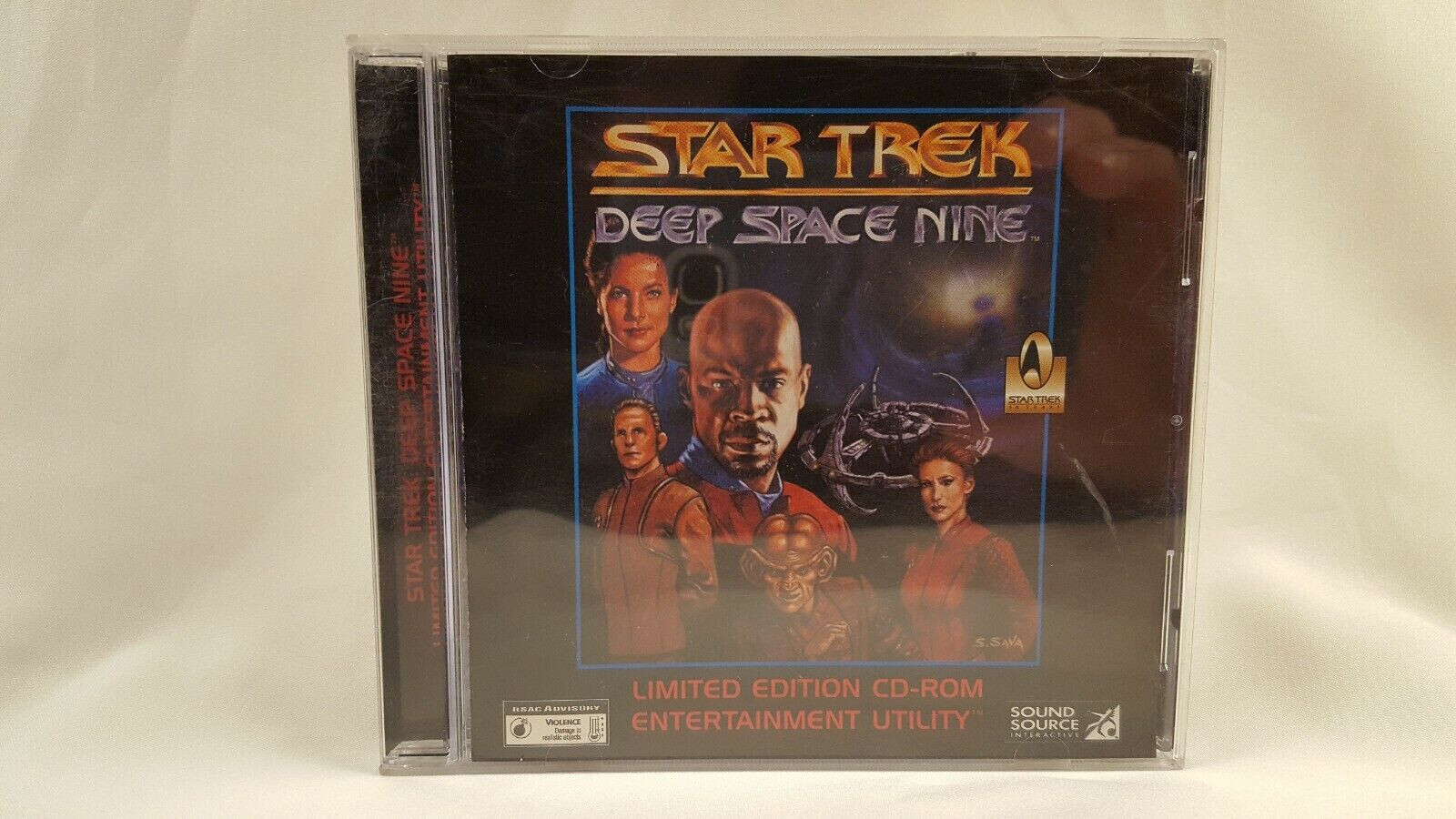 STAR TREK: DEEP SPACE NINE 9 Limited Edition Entertainment Utility / CD-ROM / PC