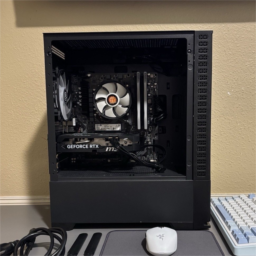 ABS Cyclone Ruby Gaming PC AMD Ryzen 7 9700X RTX 5060 32GB 1TB SSD Windows 11