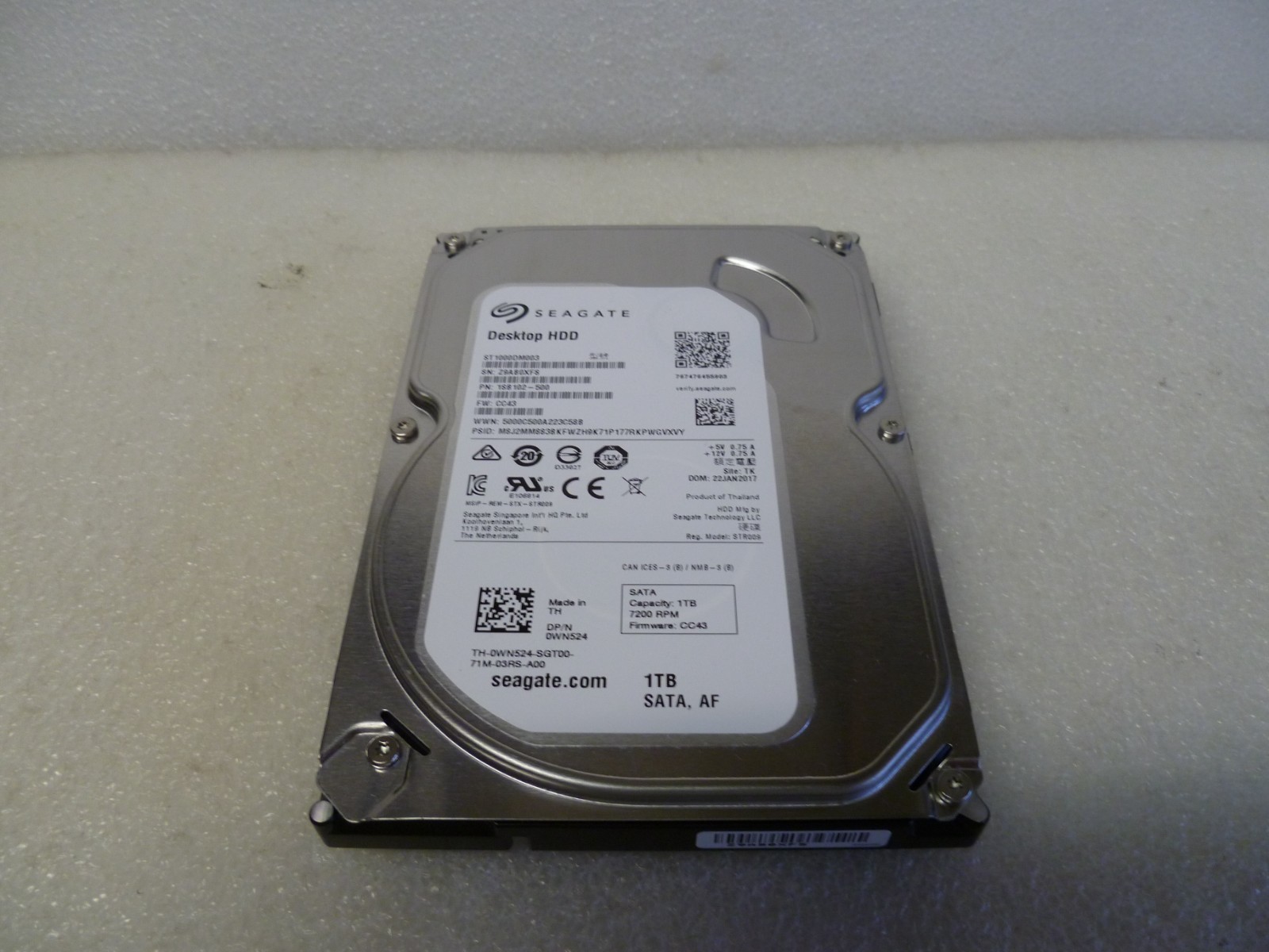 DELL/SEAGATE ST1000DM003 1TB SATA HARD DRIVE P/N:1SB102-500 F/W:CC43 DP/N:0WN524
