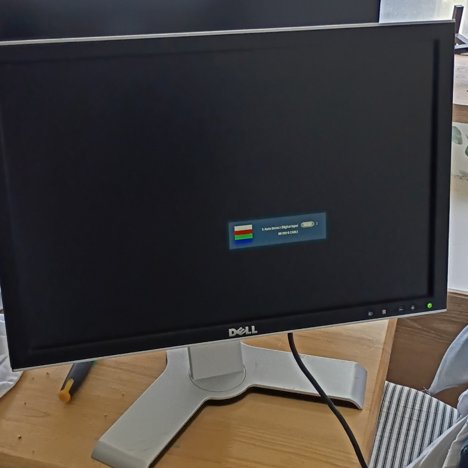 Dell UltraSharp 2408WFP 24in LCD 1920x1200 USB Hub HDMI DP DVI-D