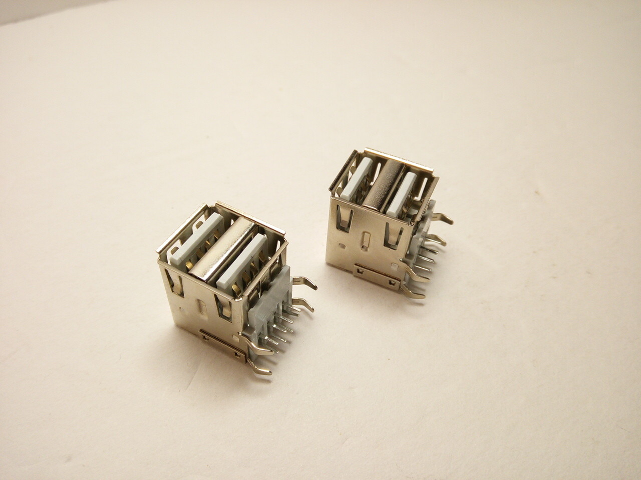 2 Pcs Lot Standard Double USB Jack Socket Type A 90 Degrees Port Female 8 Pins