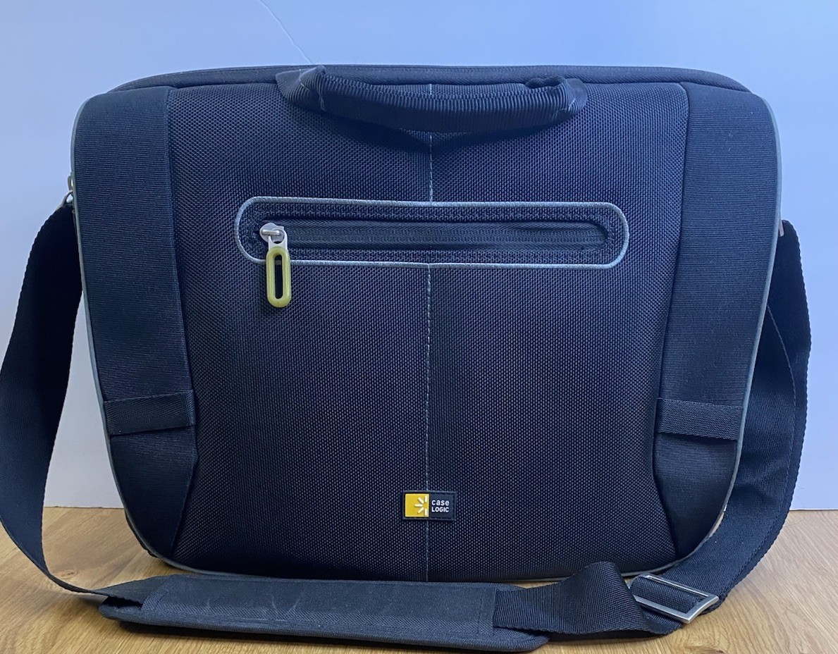 Case Logic Laptop Black Gray Green 14" x 11" Soft Case Briefcase Carrying Case