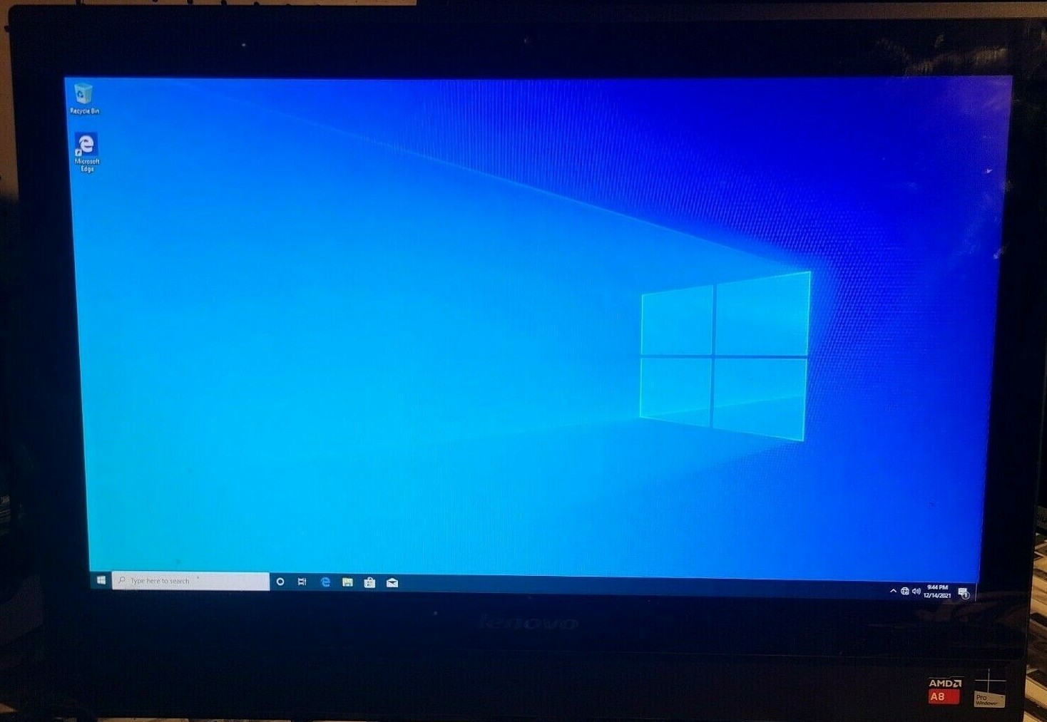 Lenovo S405Z 10HD0009US, All In One, AMD A8 7410 8GB RAM 1TB HD Windows 10 Pro