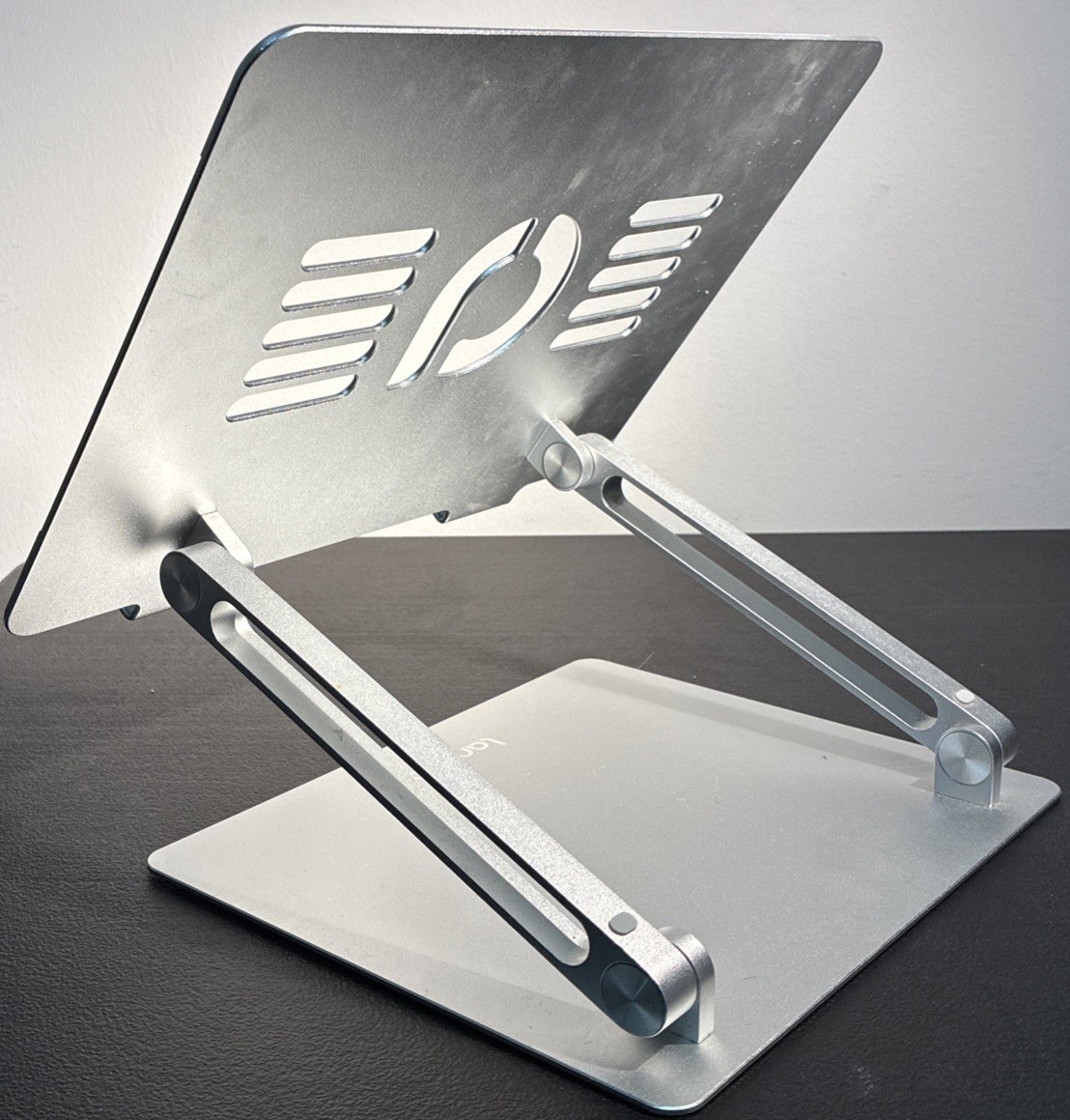 Lamicall Adjustable Aluminum Laptop Tablet Stand LN09-Silver