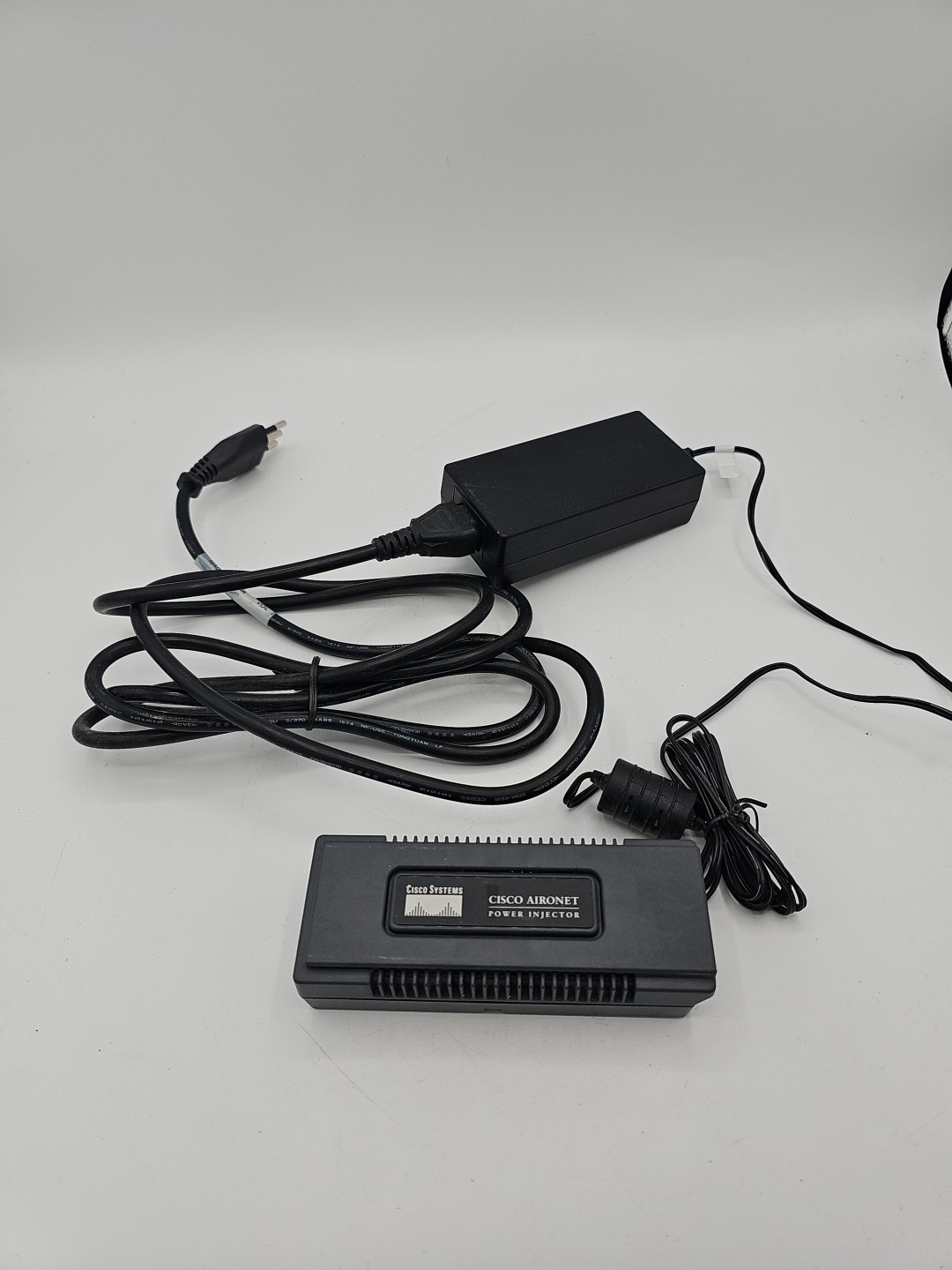Cisco Aironet AIR-PWRINJ3 + AA25480L - PoE Power Injector With AC Adapter