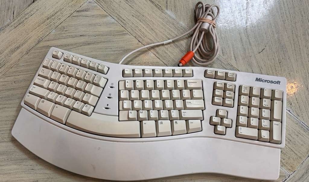 VTG Microsoft Natural Keyboard ELITE Windows 98/USB