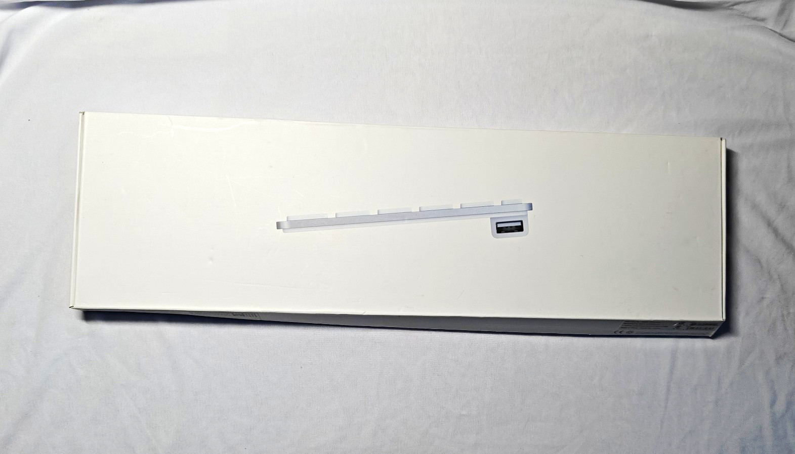 Apple Keyboard with Numeric Keypad Wired English QWERTY Open Box [A1243]