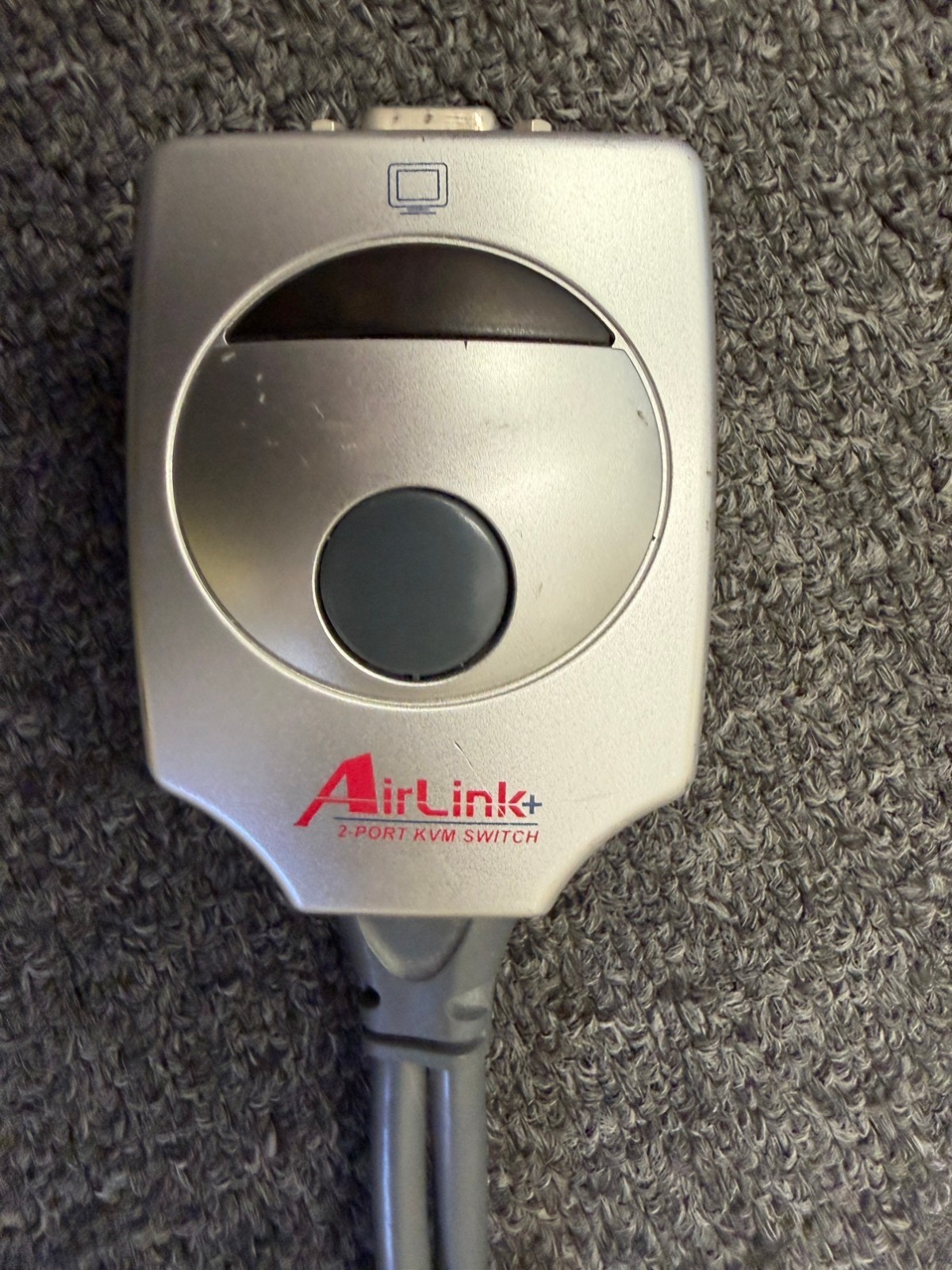AirLink+ 2-Port KVM Switch with Cables – VGA PS/2, Tested Working, Used